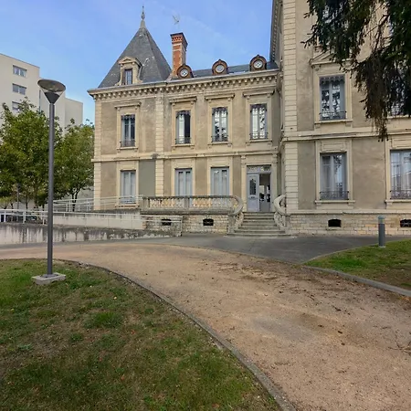 Suite Avec Sauna Prive Proche Cite Internationale Caluire-et-Cuire Exterior photo